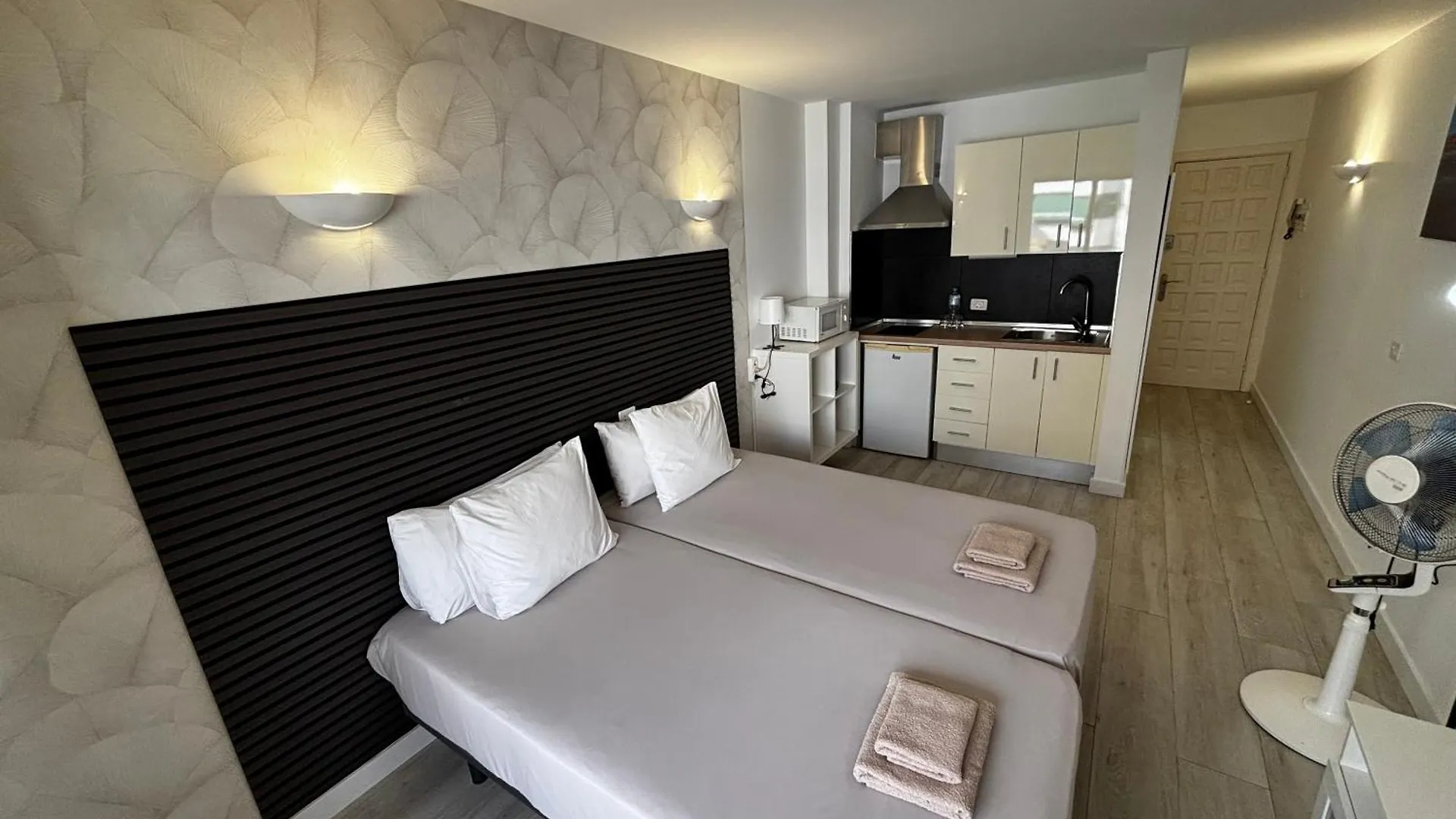 Cozy Studio In Los Cristianos Beach Free Wifi Arona  Lägenhet