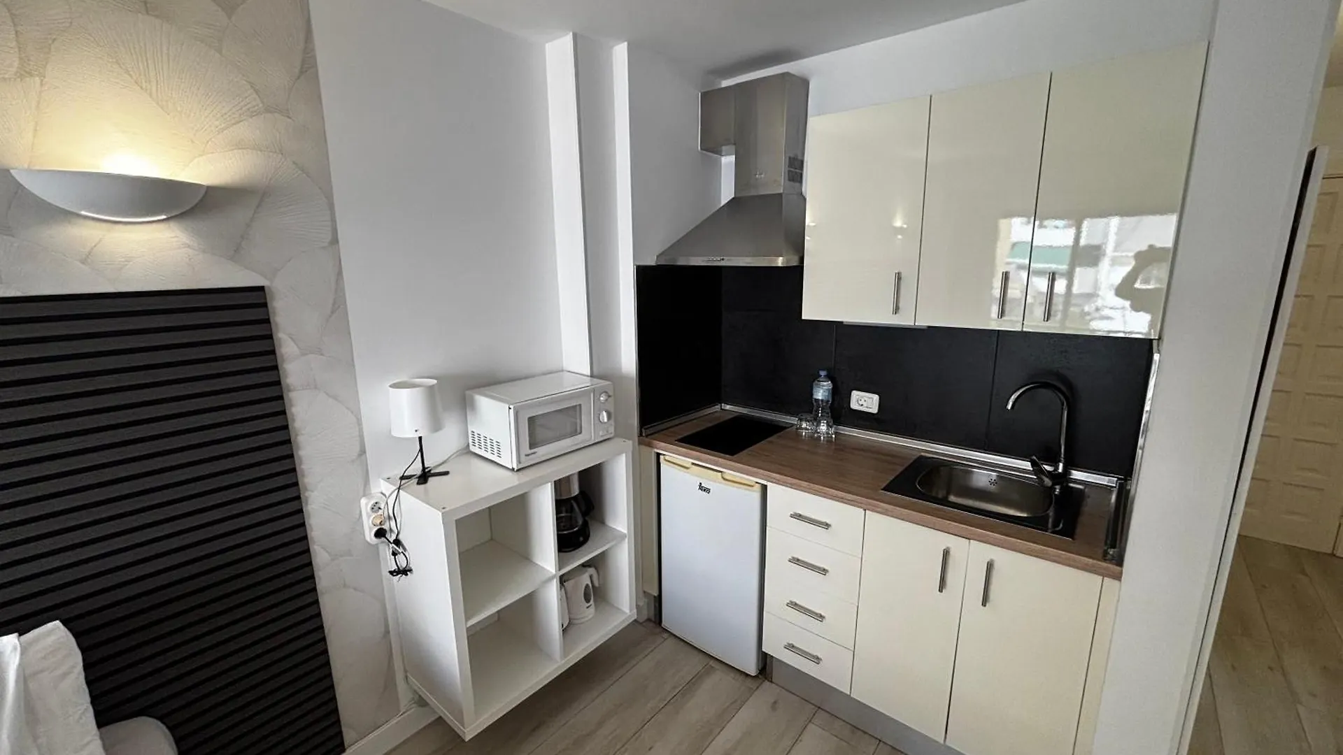 Apartment Cozy Studio In Los Cristianos Beach Free Wifi Arona