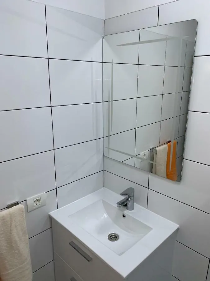 Lägenhet Cozy Studio In Los Cristianos Beach Free Wifi Arona